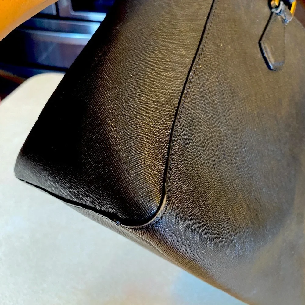 TORCH BURCH Small Robinson Black Saffiano Leather Tote Bag, GUC - Picture 7 of 15